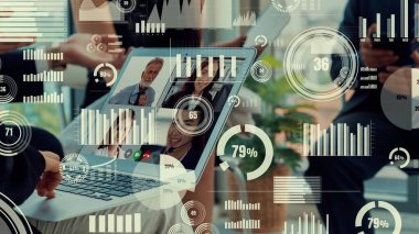 Şirket personeli toplantısındaki iş adamlarının yaratıcı görüntüsü