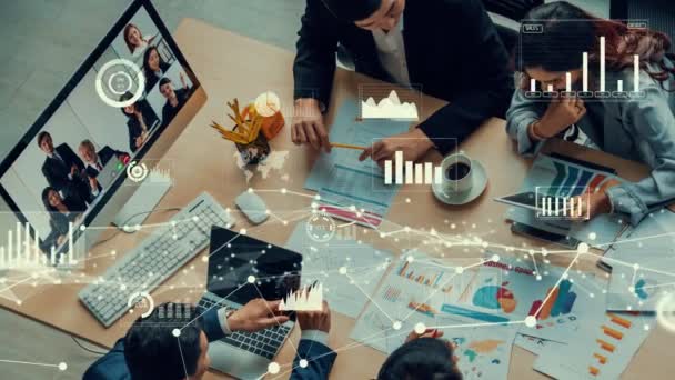 Creativo visivo di uomini d'affari in una riunione del personale aziendale in videochiamata — Video Stock
