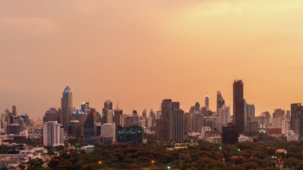 Dzień i noc upływ czasu przejściowego miejskiego krajobrazu i budynków w metropolii — Wideo stockowe