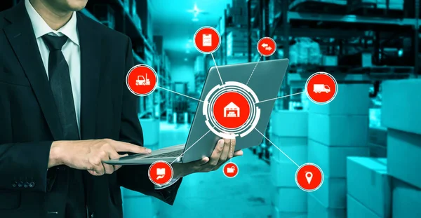 Smart Warehouse Management System mit innovativer Internet der Dinge-Technologie — Stockfoto