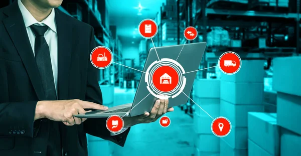 Smart warehouse management systeem met innovatief internet van dingen technologie — Stockfoto