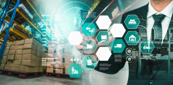 Smart warehouse management system with innovative internet of things technology — Stock Photo, Image