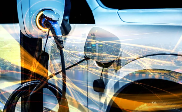 ग्रीन एनर्जी और इको पावर की अवधारणा में इलेक्ट्रिक कार के लिए ईवी चार्जिंग स्टेशन — स्टॉक फ़ोटो, इमेज