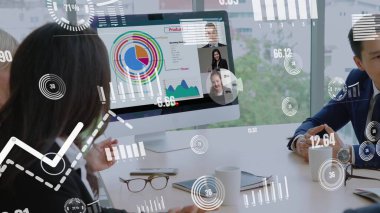 Şirket personeli toplantısındaki iş adamlarının yaratıcı görüntüsü