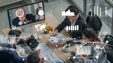 Şirket personeli toplantısındaki iş adamlarının yaratıcı görüntüsü