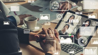 Şirket personeli toplantısındaki iş adamlarının yaratıcı görüntüsü