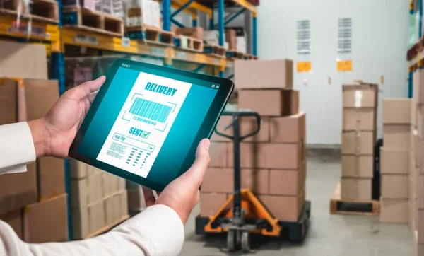 Warehouse management innovative software in computer for real time monitoring — Stock Photo, Image