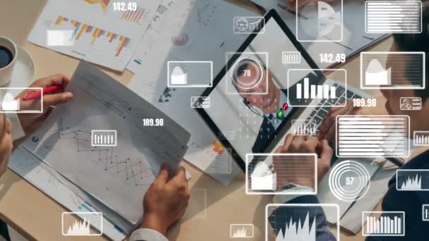 Visuais criativos de pessoas de negócios em uma reunião de pessoal corporativo em videochamada — Vídeo de Stock