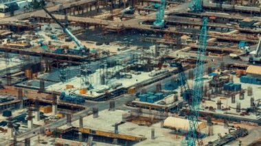 Metropolis 'te inşaat makineleri ile inşaat alanının zaman aşımı