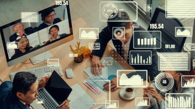 Şirket personeli toplantısındaki iş adamlarının yaratıcı görüntüsü