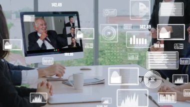 Şirket personeli toplantısındaki iş adamlarının yaratıcı görüntüsü