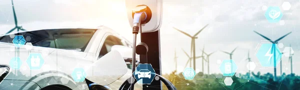 EV estación de carga para coche eléctrico en concepto de energía sostenible verde — Foto de Stock