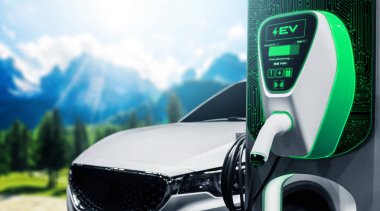 Alternatif yeşil enerji kavramında elektrikli araba şarj istasyonu