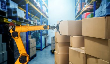 Yenilikçi depo ve fabrika dijital teknolojisi için akıllı robot kol sistemi