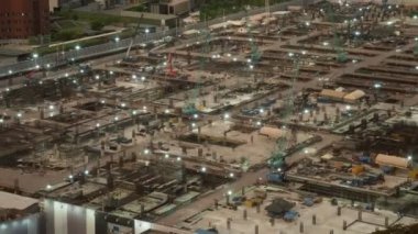 Metropolis 'te inşaat makineleri ile inşaat alanının zaman aşımı