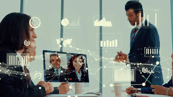 Visual creativa de la gente de negocios en una reunión de personal corporativo en videollamada — Foto de Stock
