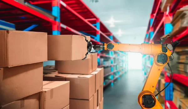 Smart robot arm system for innovative warehouse and factory digital technology — Stock Photo, Image