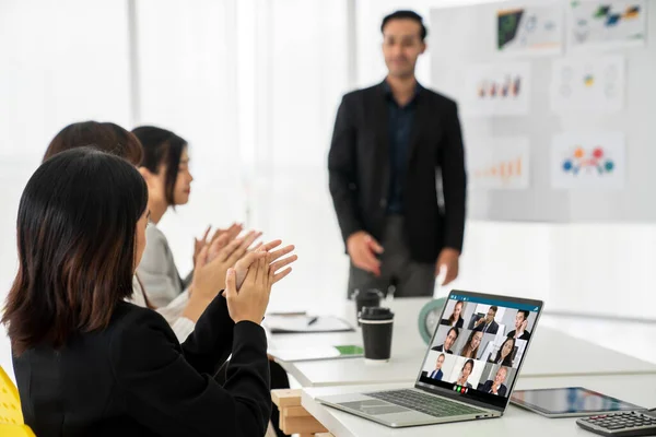 Chamada de vídeo empresarial — Fotografia de Stock