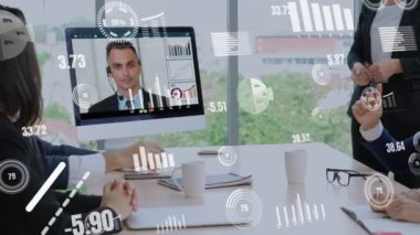 Şirket personeli toplantısındaki iş adamlarının yaratıcı görüntüsü