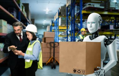 Yenilikçi endüstri robotu insan işçilerle birlikte depoda çalışıyor.