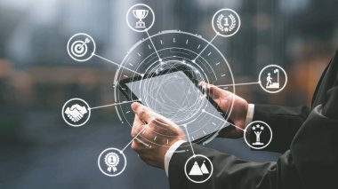 İş başarısı hedef belirleme, başarı kilometre taşları ve başarı tanımayı içerir. Açık stratejiler sürekli bir başarı sağlar. Spire.