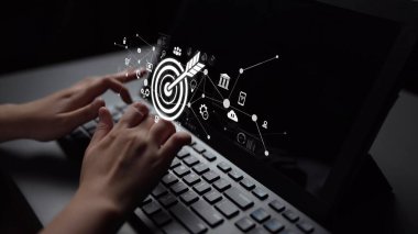 Hedef kitle analizi, müşteri segmentasyonu, kişiselleştirilmiş pazarlama, hedef kitle stratejileri ve akıllı müşteri profilleme yoluyla pazarlama verimliliği gelişimi. Muxer