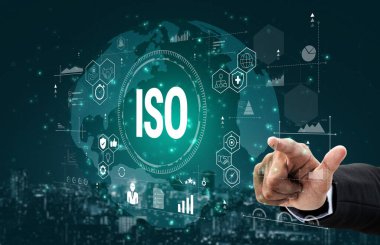 Uluslararası kalite yönetimi standartları için ISO sertifikası kavramı. İş sürecinin kalitesini, verimliliğini ve uyumu sağlayan bir sistem. Motif