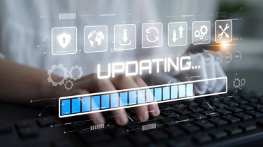 AI, akıllı eğitim araçları, sanal öğrenme asistanları ve rekabetçi dijital avantaj için yazılım güncellemeleri ile bilgi büyümesini hızlandırır. Latch