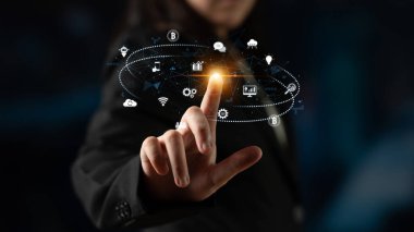 Dijital iş ekosistemi çoklu iş, ekosistem ve teknoloji elemanlarını kusursuz bir dijital ağ bağlantısında birleştiren