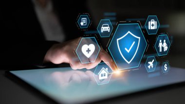 Sağlık, seyahat, ev, araba, hayat ve mali güvenliği kapsayan güvenlik ve sigorta kavramı, güven ve politika güvencesini vurguluyor