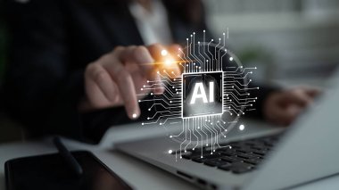 LLM 'de yapay zeka asistanı, büyük veriler, makine öğrenimi ve üretken yapay zeka gücü gelişmiş iş uygulamaları için ajanssal yapay zekayı destekliyor. Latch