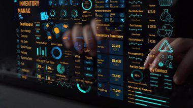 Envanter yönetimi torpido gözünde tedarik zinciri performansı, hisse değerleri, sipariş döngüsü zamanları, maliyet düşüşü ve tedarik ROI görülüyor. Envanter takibi ve depo verimliliği. Thunk