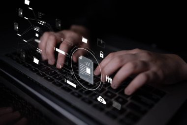 Dijital belge yönetim sistemi, güvenli ve verimli işlemler için dosya erişimi, belge paylaşımı, belge izleme ve belge depolama işlemlerini düzene sokar. Latch