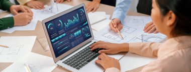 İş veri paneli, pazarlama stratejisi planlaması için iş zekası analizi sunar. Müşteri taleplerini analiz etmek ve iş dünyasının geleceğini önceden görmek için büyük veriler sunulur.