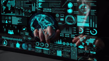 Veri merkezi izleme paneli ağ performansını, bağlantı durumunu, kullanım oranını ve telekomünikasyon içgörüsünü görselleştirir. Veri merkezi verimlilik iyileştirme ağı şeffaflığını izliyor. Thunk