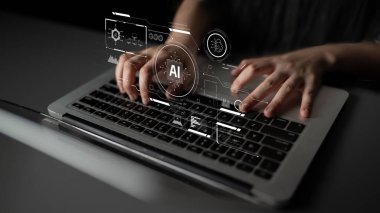 Yapay zekanın sistemlere nasıl güç verdiğini gösteren yapay zeka arayüzü. Yapay zeka verileri dönüştürür, otomasyonu sağlar ve yapay zeka yenilikleri harekete geçirir. Latch