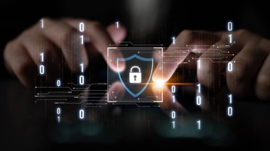 Siber güvenlik, güçlü altyapı ve proaktif dijital savunma stratejileri kullanarak güvenlik ihlalleri, hacklemeler ve ağ saldırılarına karşı korur. Latch