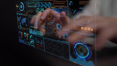 Modern dijital işletmelerde veri analizi ve gerçek zamanlı analitik, öngörü veri modellemesi, iş zekası analizleri ve veri odaklı karar verme stratejisi. Thunk