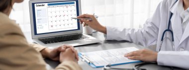 Kişisel organizatör ve çevrimiçi iş dünyası için hızlı zamanlama planlaması için bilgisayar yazılım uygulaması takvimiName