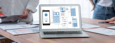 Hareketli mobil uygulama ve web sitesi için UX UI tasarım süreci. Profesyonel uygulama geliştiricisi için kablo grafiğinin yaratıcı prototipi .