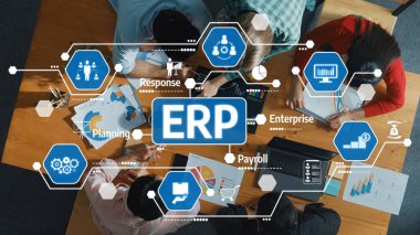 Girişim kaynak planlaması, verimli işletme operasyonları ve yönetimi için çizelgeler ve görsel stratejiler içeren ortak bir toplantıya katılan bir ekibin hava görüşü. Dostluk