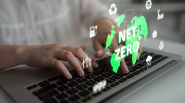 Ağ sıfır ve dijital sürdürülebilirlik, gelecekteki operasyonlarda yeşil enerji, eko-ticaret modelleri ve çevresel dengeyi desteklemek için birleşir. Latch