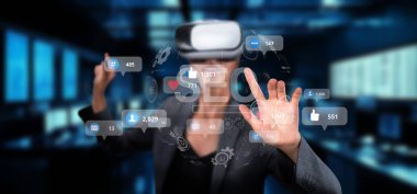 Sanal gerçekliğin ve sosyal medya metriklerinin kesişimlerini bir dijital çalışma alanında keşfedin. Modern nişan stratejileri ve analitik için ideal. XDMCP