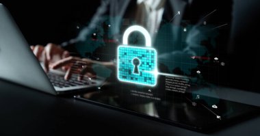 Siber güvenlik, güçlü altyapı ve proaktif dijital savunma stratejileri kullanarak güvenlik ihlalleri, hacklemeler ve ağ saldırılarına karşı korur. Latch