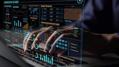 Veri merkezi izleme paneli ağ performansını, bağlantı durumunu, kullanım oranını ve telekomünikasyon içgörüsünü görselleştirir. Veri merkezi verimlilik iyileştirme ağı şeffaflığını izliyor. Thunk