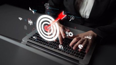 Hedef kitle analizi, müşteri segmentasyonu, kişiselleştirilmiş pazarlama, hedef kitle stratejileri ve akıllı müşteri profilleme yoluyla pazarlama verimliliği gelişimi. Muxer