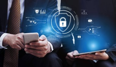 Siber güvenlik, güçlü altyapı ve proaktif dijital savunma stratejileri kullanarak güvenlik ihlalleri, hacklemeler ve ağ saldırılarına karşı korur. Kefil