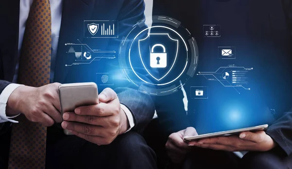 Siber güvenlik, güçlü altyapı ve proaktif dijital savunma stratejileri kullanarak güvenlik ihlalleri, hacklemeler ve ağ saldırılarına karşı korur. Kefil