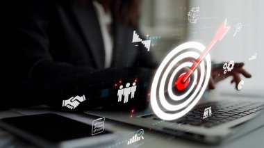 Hedef kitle analizi, müşteri segmentasyonu, kişiselleştirilmiş pazarlama, hedef kitle stratejileri ve akıllı müşteri profilleme yoluyla pazarlama verimliliği gelişimi. Muxer