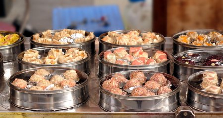 Vaporizadores con vajilla Dim Sum
